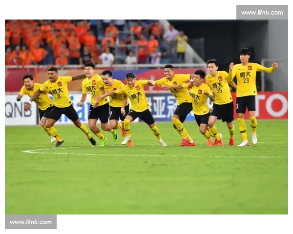 高清流畅足球赛事直播APP下载畅享实时精彩对决全程不漏每一球 - 副本 - 副本 - 副本 (3) - 副本 - 副本 - 副本